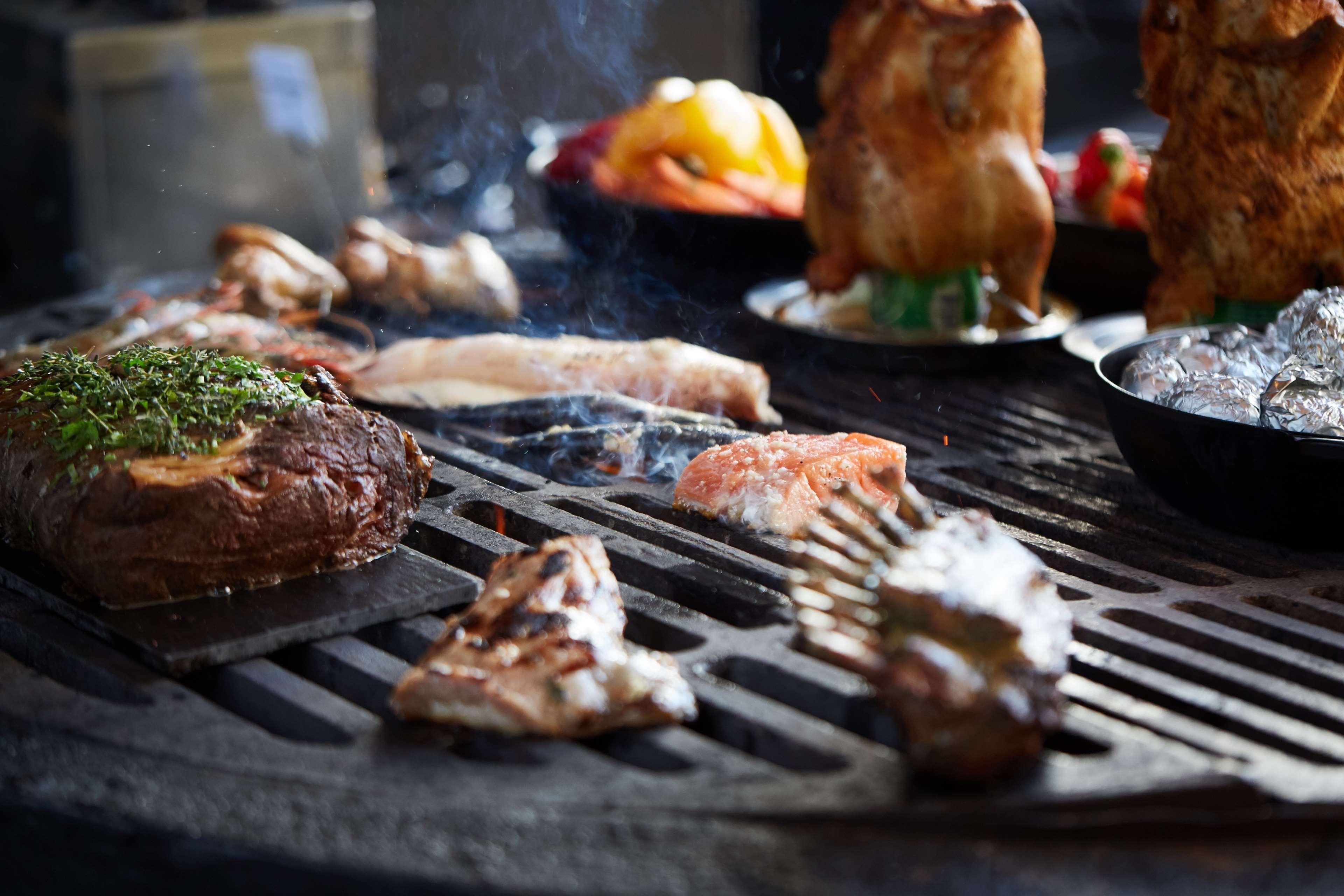 Grand Hyatt Hong Kong Hotel Exterior photo A variety of meat and vegetables being grilled