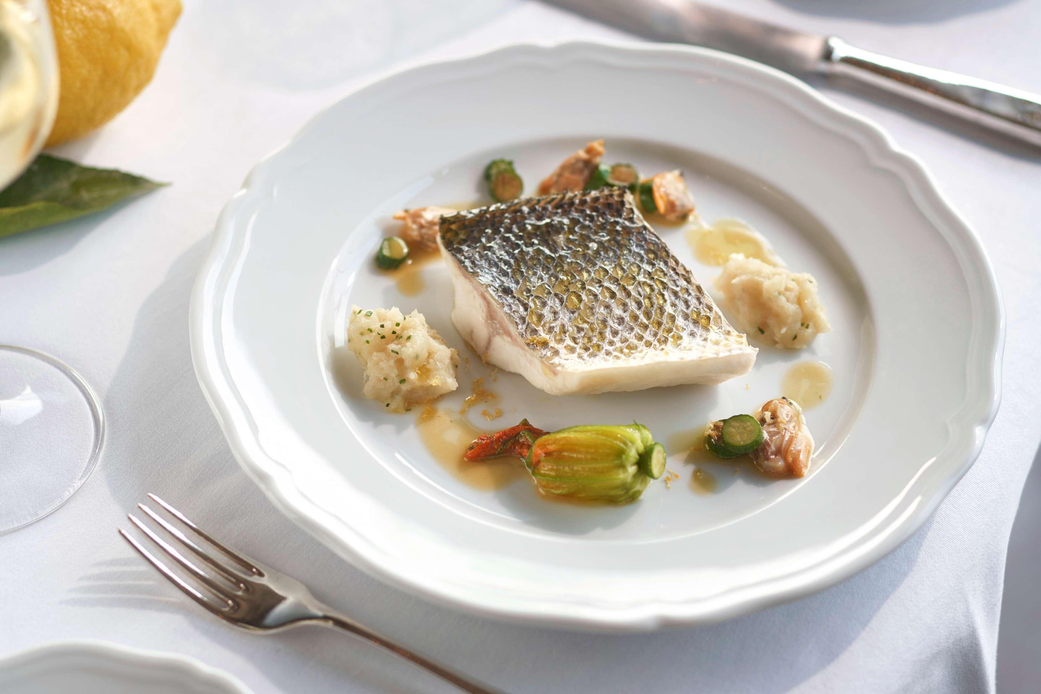 Grand Hyatt Hong Kong Hotel Exterior photo A plate of turbot