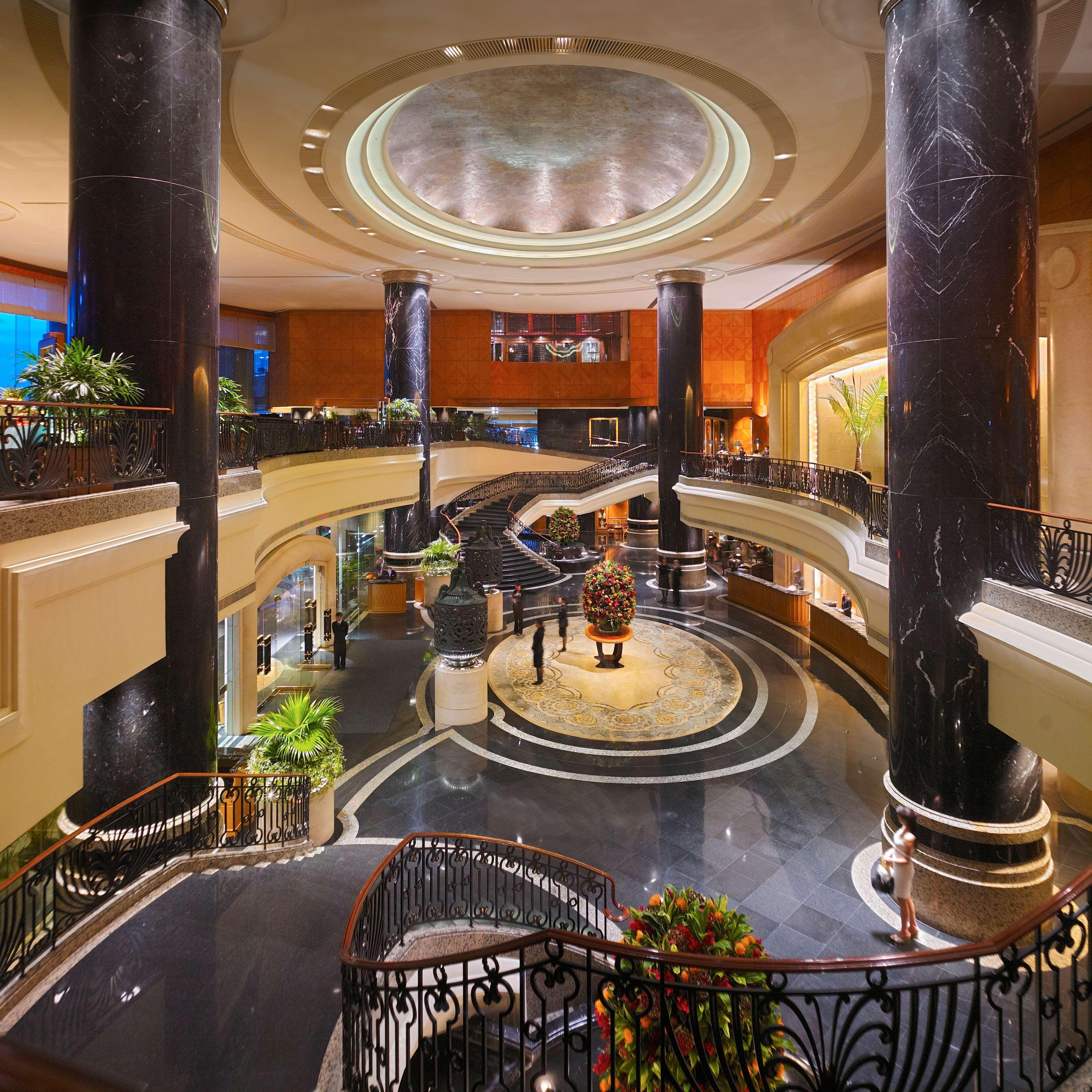 Grand Hyatt Hong Kong Hotel Exterior photo The lobby of the hotel