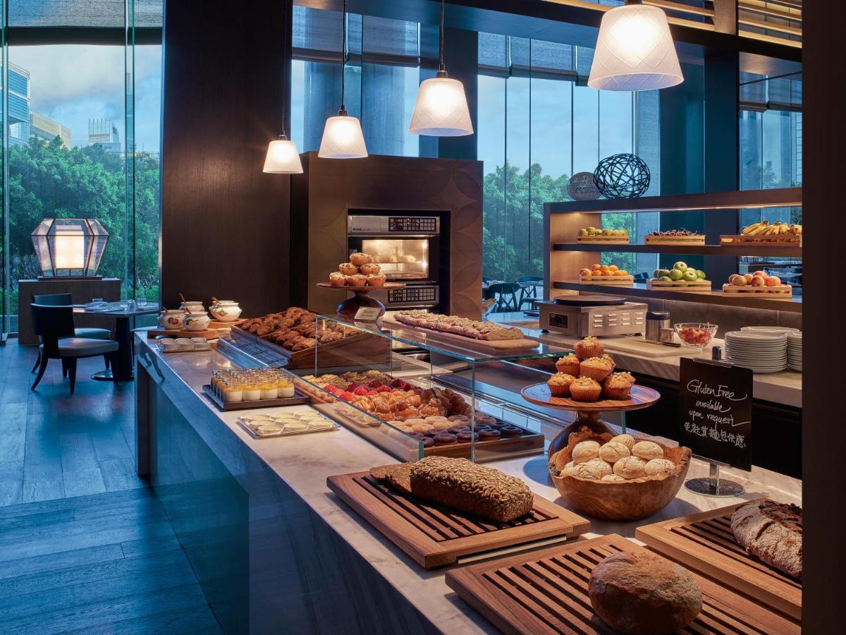 Grand Hyatt Hong Kong Hotel Exterior photo The Bakery